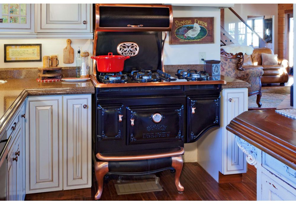 Holzküchenherd- zum Heizen und Kochen